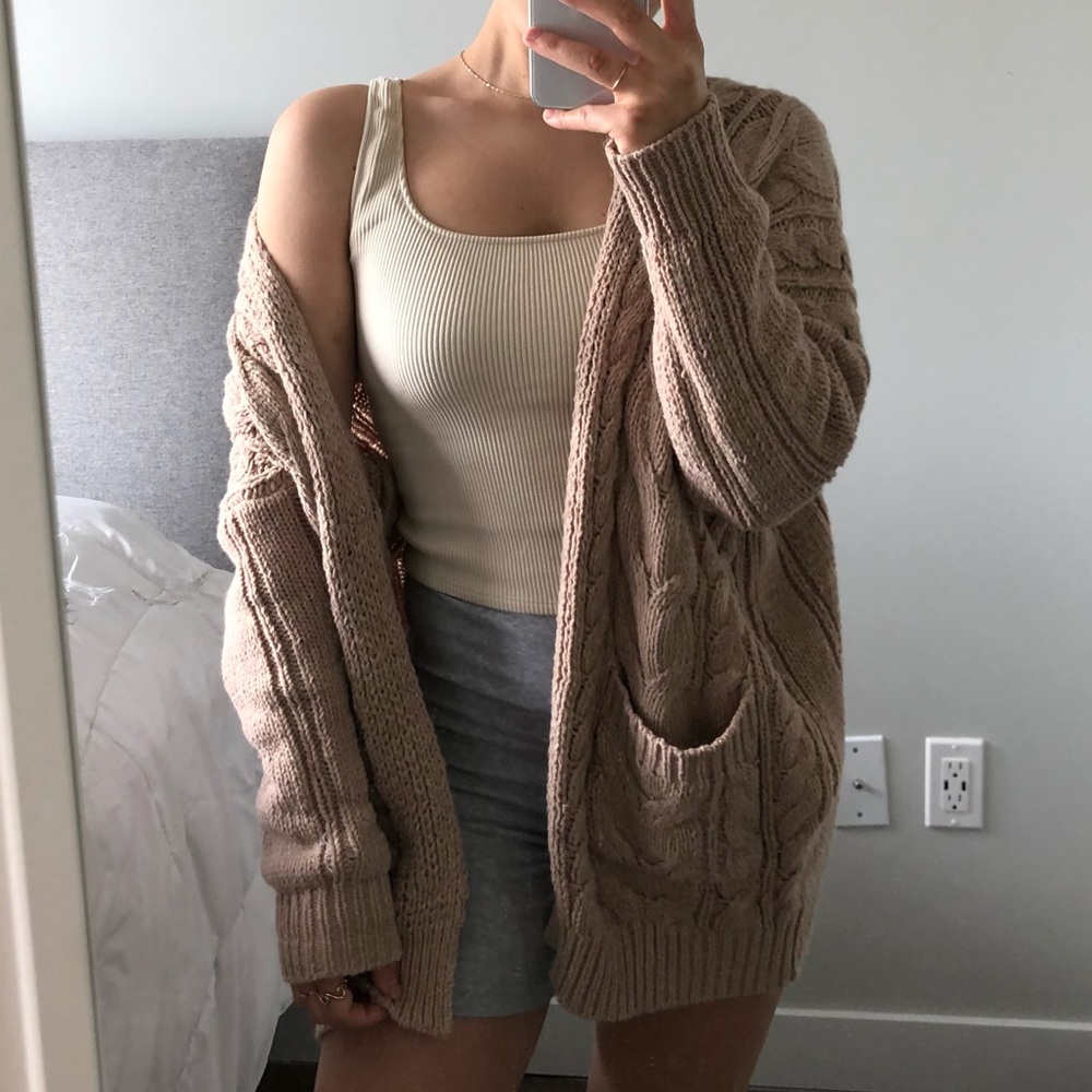 KNIT CARDIGAN